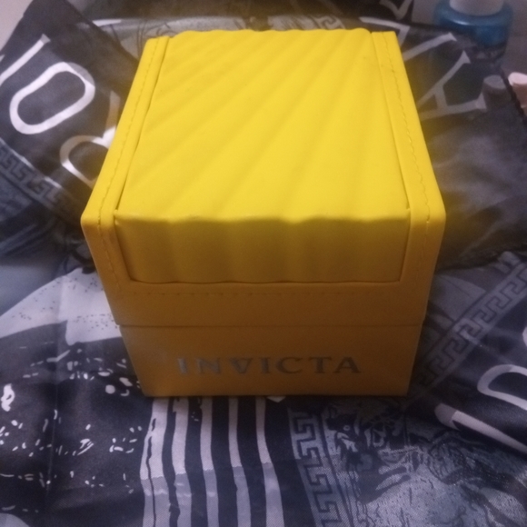 Women's "Angel" Invicta watch - Picture 4 of 4